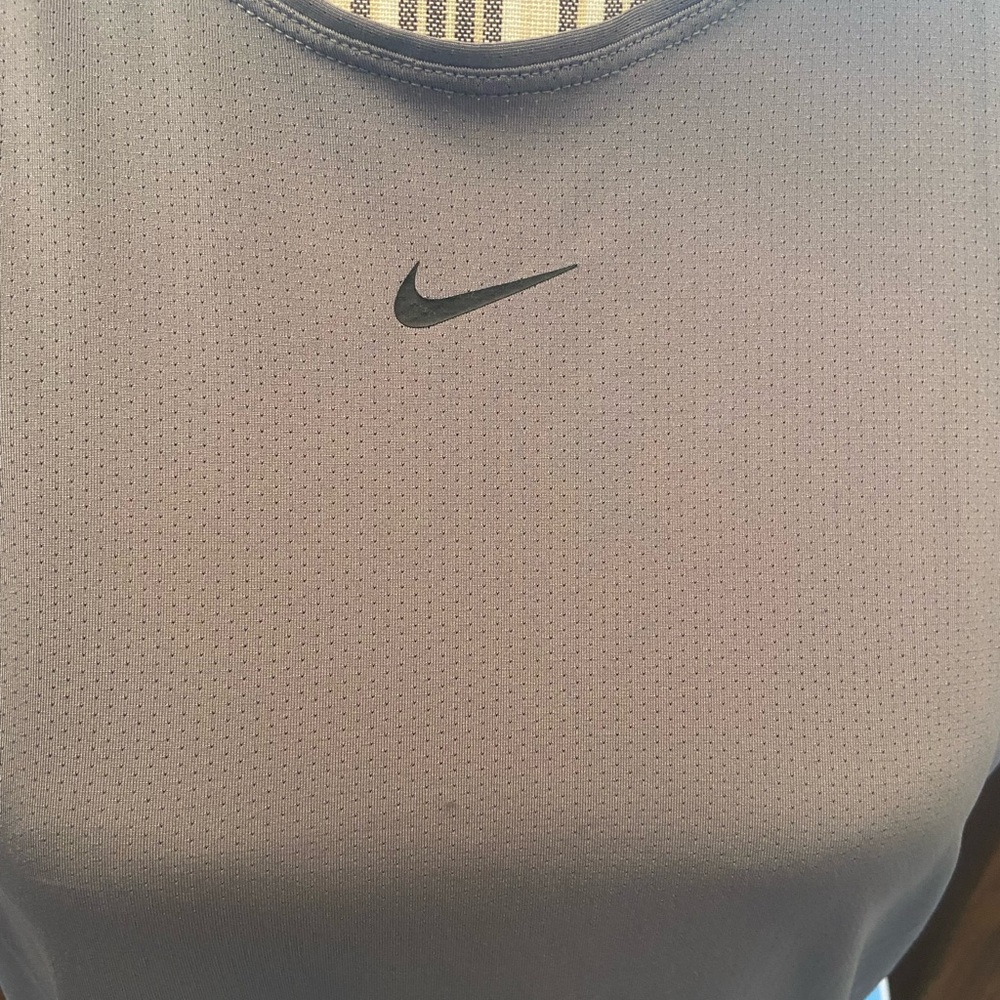Nike Pro Grey Dri fit tank top with racer back size lg - Picture 6 of 6